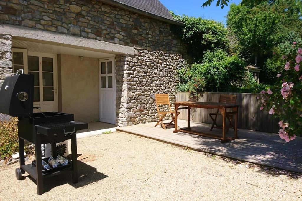 Gite Les Pommiers Montchaton Exterior photo